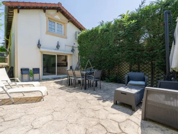 Maison 6 pièces 178 m²