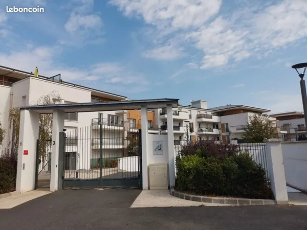 Lieusaint - Res Bbc 2014 - Beau T2 avec Terrasse + 2 Parkings S/Sol