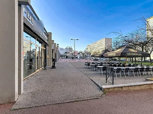 BERGSON FDC Brasserie Café Restaurant Emplacement stratégique