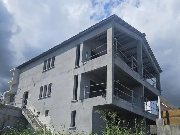ETANG-SALE-LES HAUTS - VENTE APPARTEMENT T4 NEUF - SUPERBE VUE
