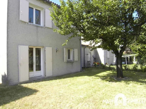 A louer à COGNAC - Maison de 3 chambres - 92m2 - Jardin et G