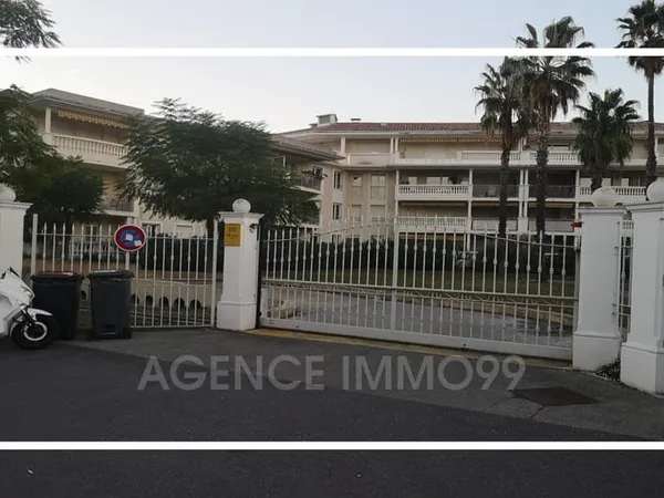 GARAGE 12,5 M² : GOLF JUAN