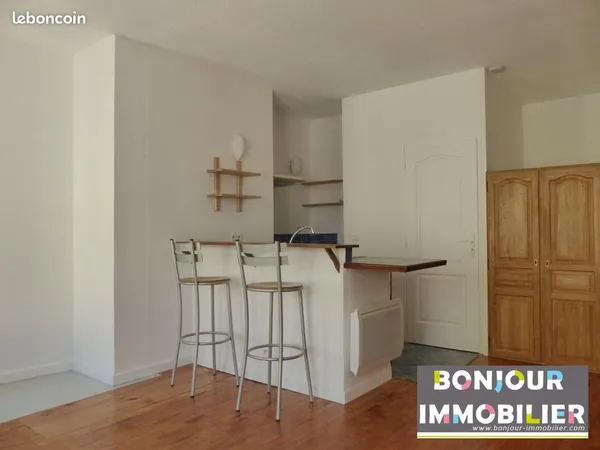 Studio 1 pièce 27 m²