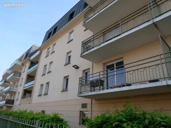 Appartement t2 + balcon + parking