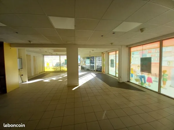 Local de 115m² à MUSSIDAN Centre