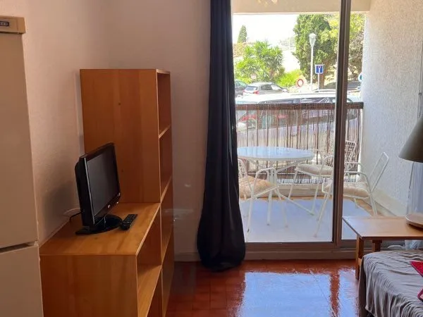 Appartement avec chambre au centre port