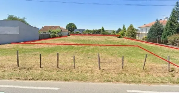 TERRAIN constructible 1734 M2 Viabilisé