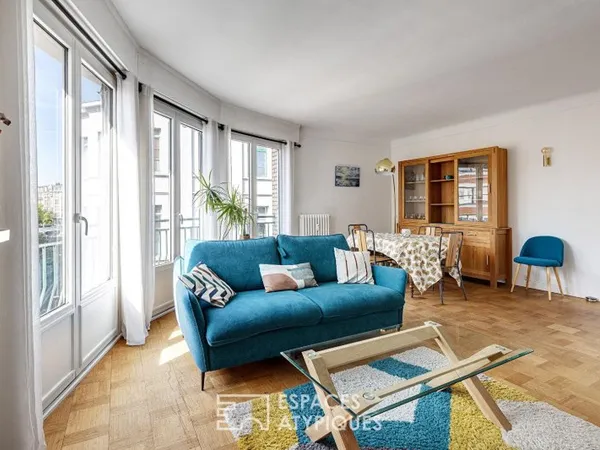 Appartement d'angle au cachet préservé entre gares et Vieux-Lille