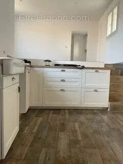Grand appartement refait a neuf penne mirabeau