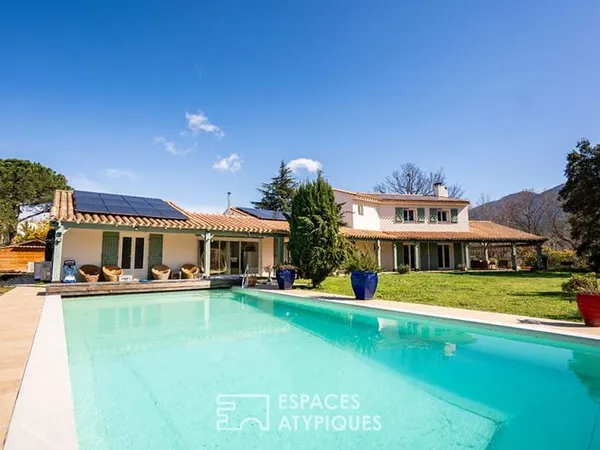 Villa familiale avec panorama sur les Albères et art de vivre méditerranéen