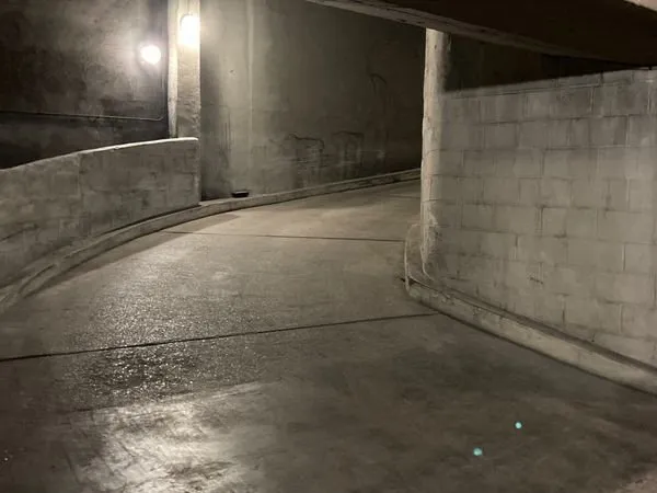 Grand Box-Parking fermé - Bastille / popincourt