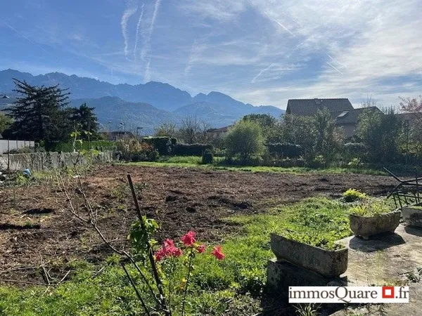 Terrain 556 m²
