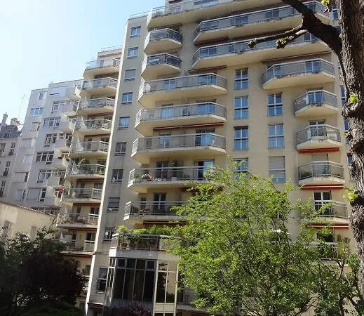Appartement 3 pièces 74m2 en résidence avec services Paris 15ème
