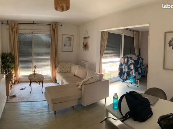 Bel appartement Type2 bis avec balcon, 67m² + cave et place de stationnement