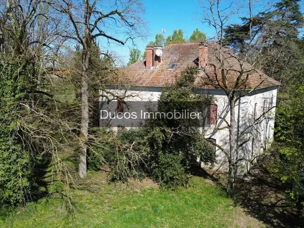 Poche de Miramont maison avec un magnifique potentiel