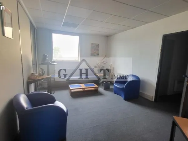 Bureaux 210 m²