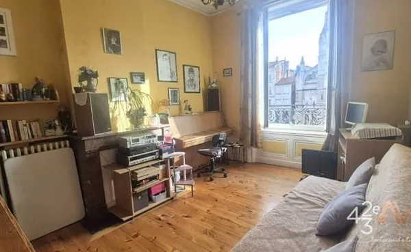 Appartement F3 - 64 m² - Place SAINT-ROCH