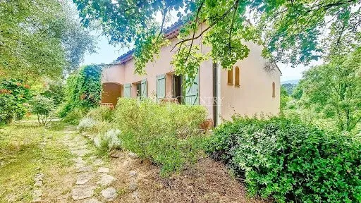 Maison 6 pièces 234 m²