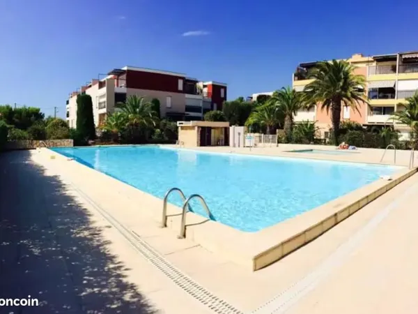 Studio 30 m² en rez-de-jardin - Résidence standing avec piscine - Bandol (Les Argonautes)