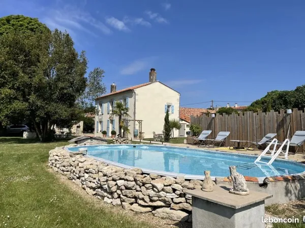 Propriété 10 pièces 198 m²