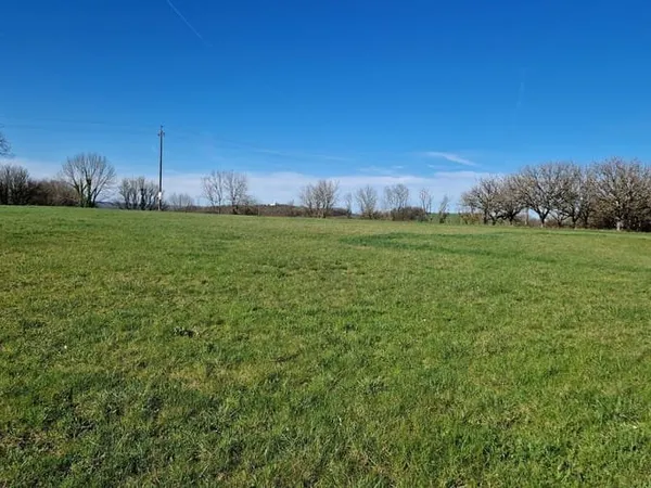 Terrain 4157 m²
