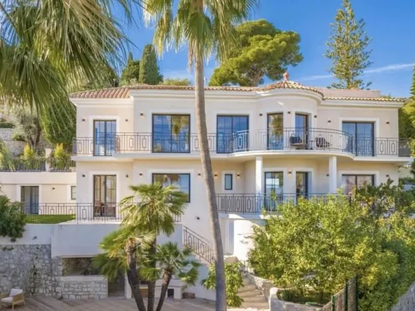 Roquebrune-Cap-Martin - Villa d'exception avec vue mer, à 10 minutes de Monaco et des plages