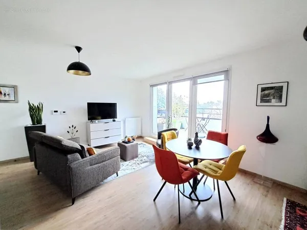 Très bel appartement T3 avec grande terrasse Résidence récente avec ascenseur