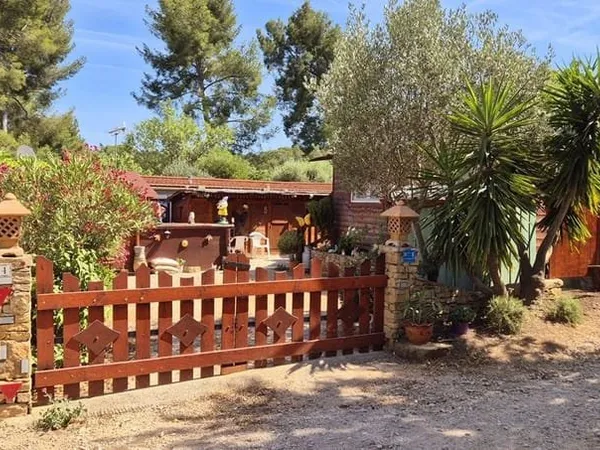 Terrain 205 m²