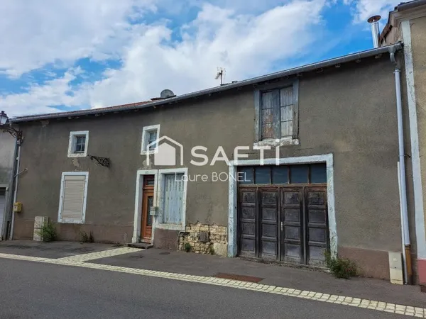 Maison à rénover avec dépendances et terrain