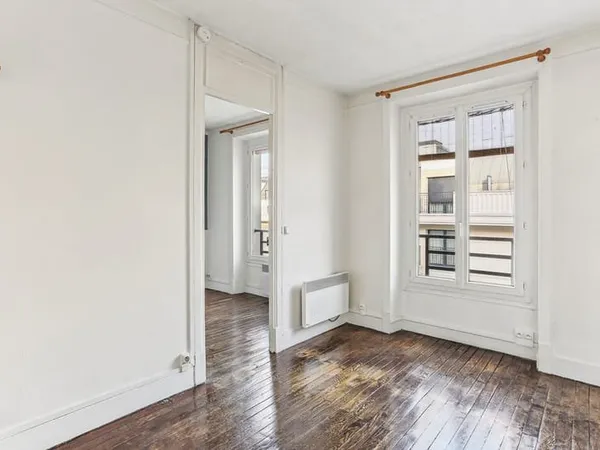 Levallois Perret - 2P de 30m² au dernier étage