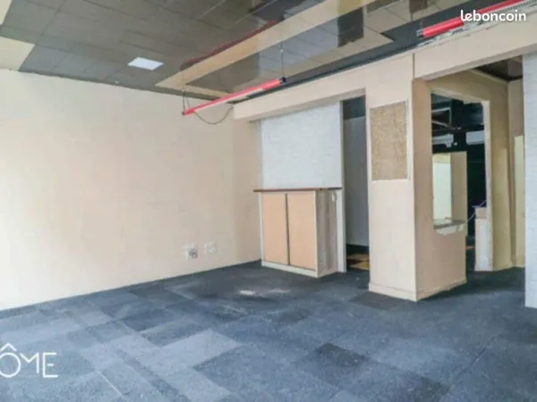 LOCAL COMMERCIAL 288 m² BRIVE LA GAILLARDE
