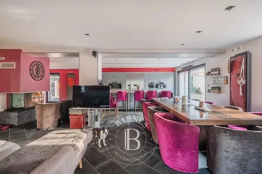 Maison 12 pièces 430 m²