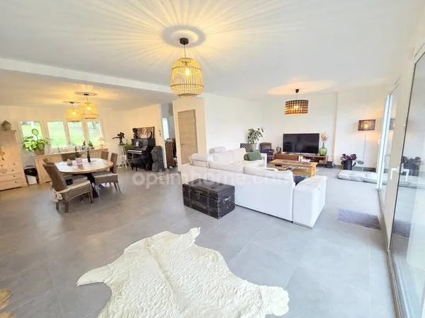 Maison 6 pièces 160 m²