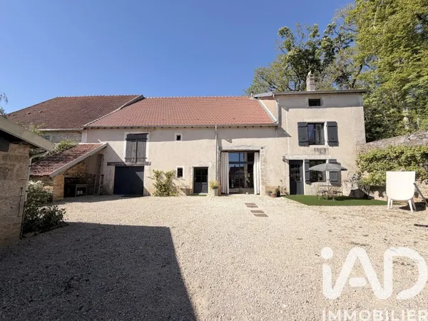 Maison 9 pièces 250 m²