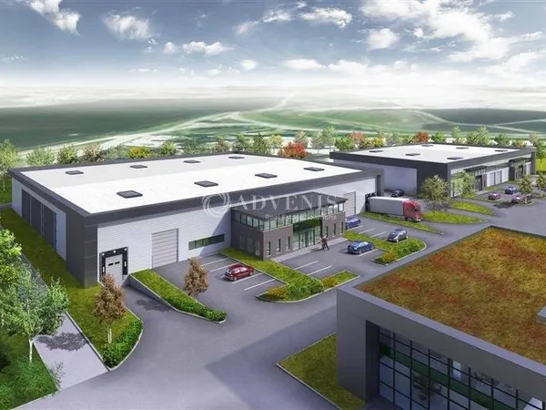 Local d'activité 8985 m²