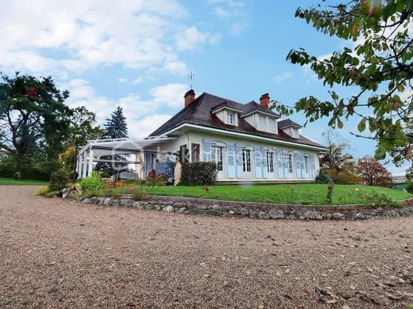 Maison 7 pièces 187 m²
