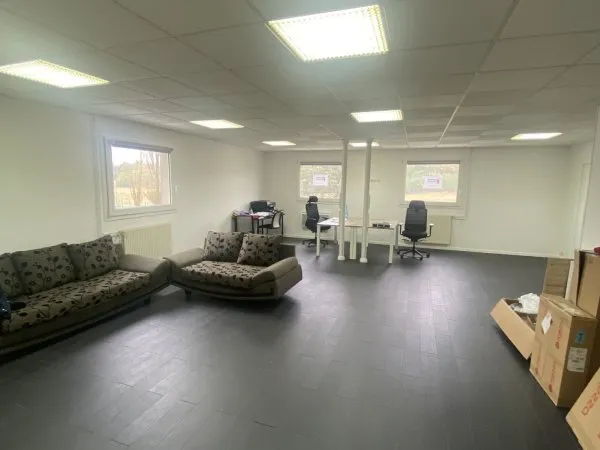 BUREAUX à ELANCOURT