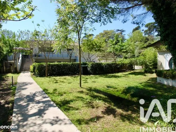 Maison familiale 7 pièces 235 m²