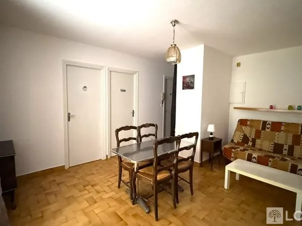 VERNET LES BAINS - Studio meublé avec terrasse et parking de 26 m²