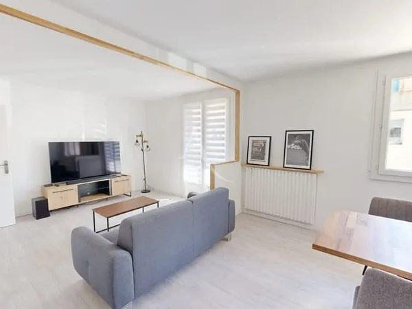 Appartement rénové à Carcassonne avec garage
