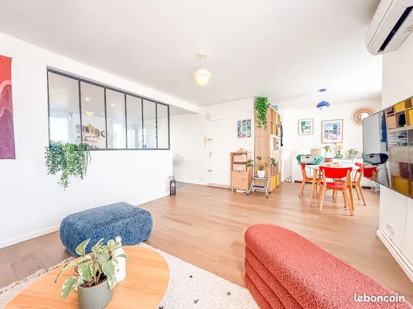 Appartement lumineux rénové, vue dégagée