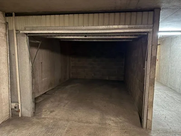 Parking 16 m²