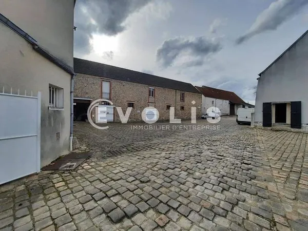 Local d'activité 234 m²