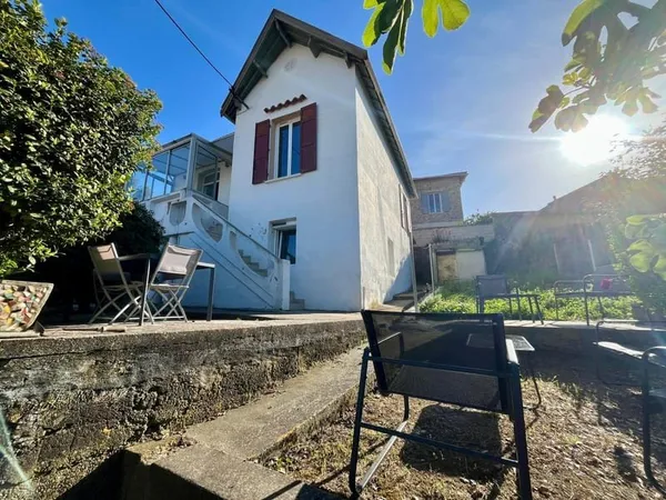 CHARMANTE MAISON LA SEYNE-VUE DEGAGÉE