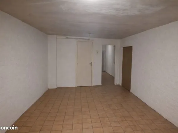 Grand studio 30m2 au pré st Gervais