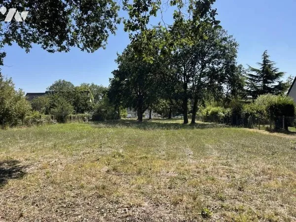 Terrain constructible 1100 m²