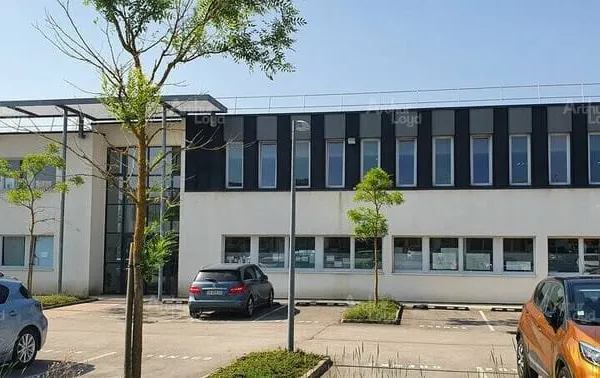Bureau 237 m²