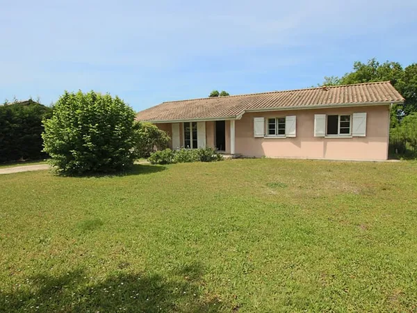Maison à Vendre à Biganos, Proche du Centre-ville et de la gare.