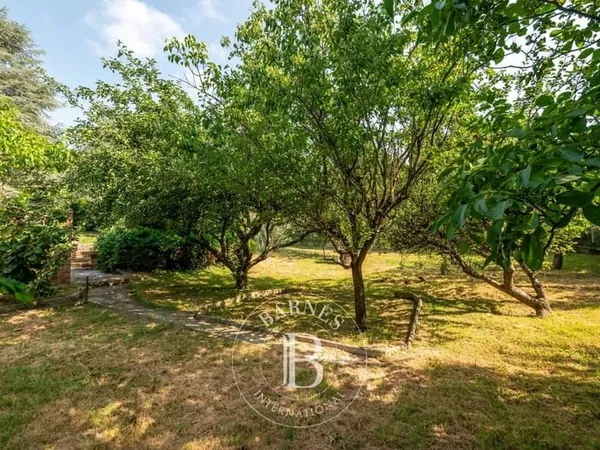 Saint-Cyr-au-Mont-d'Or - Terrain constructible de 1016 m²