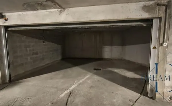 Double garage fermé